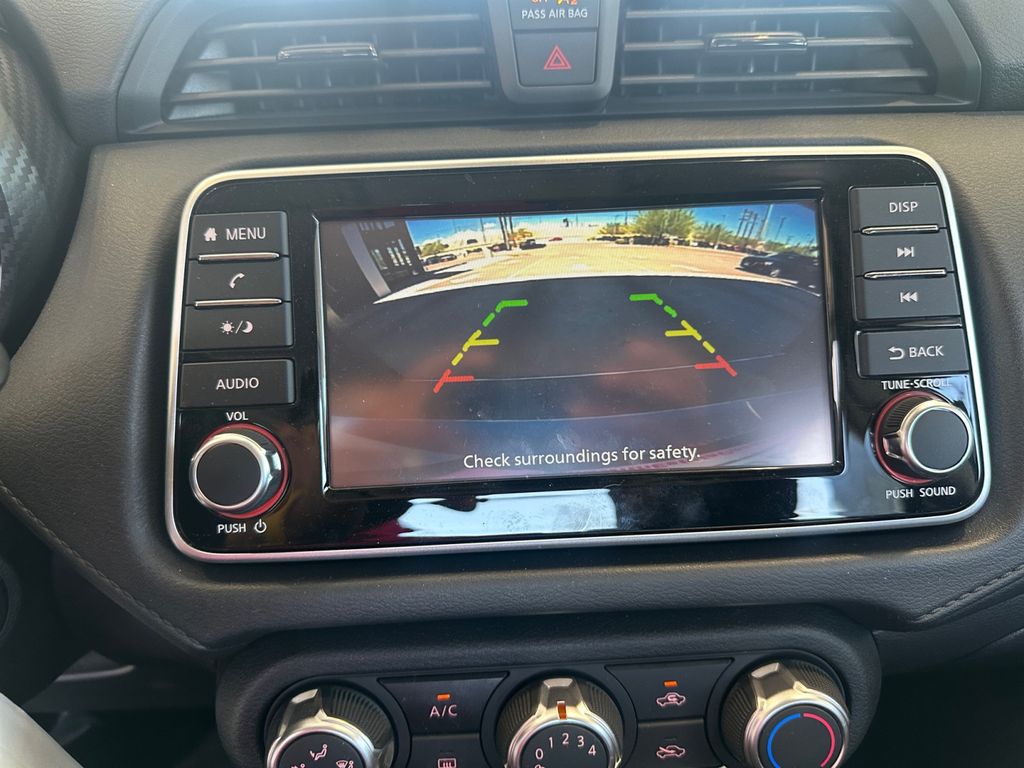 2025 Nissan Versa 1.6 S photo 18