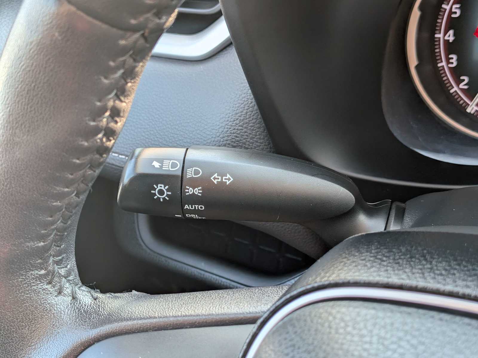 2024 Toyota RAV4 XLE photo 26