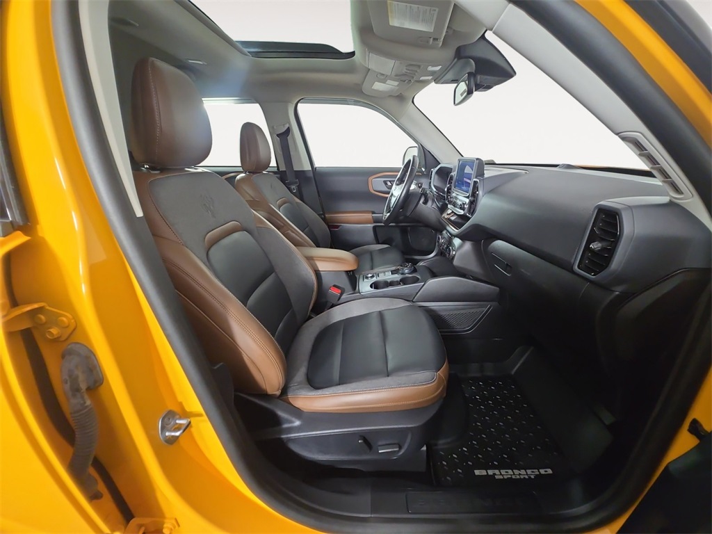 2023 Ford Bronco Sport Outer Banks photo 2