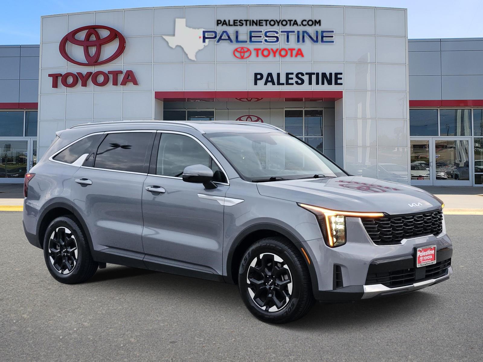 2024 Kia Sorento S's photo