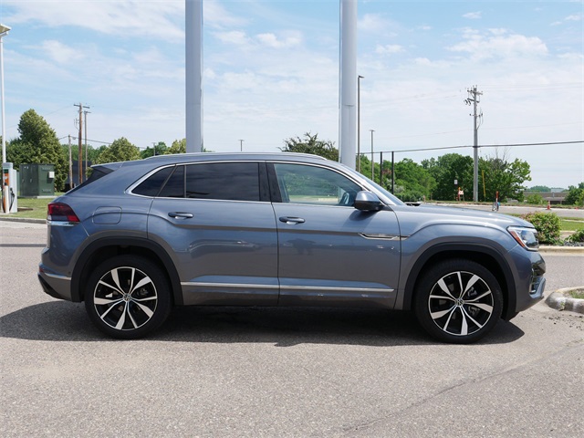 2024 Volkswagen Atlas Cross Sport SEL Premium R-Line photo 8