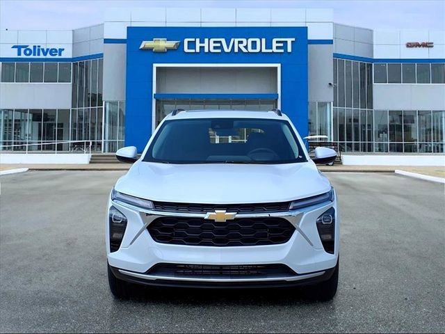 2025 Chevrolet Trax LT photo 3