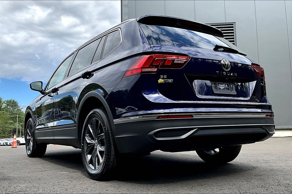 2022 Volkswagen Tiguan SE photo 6