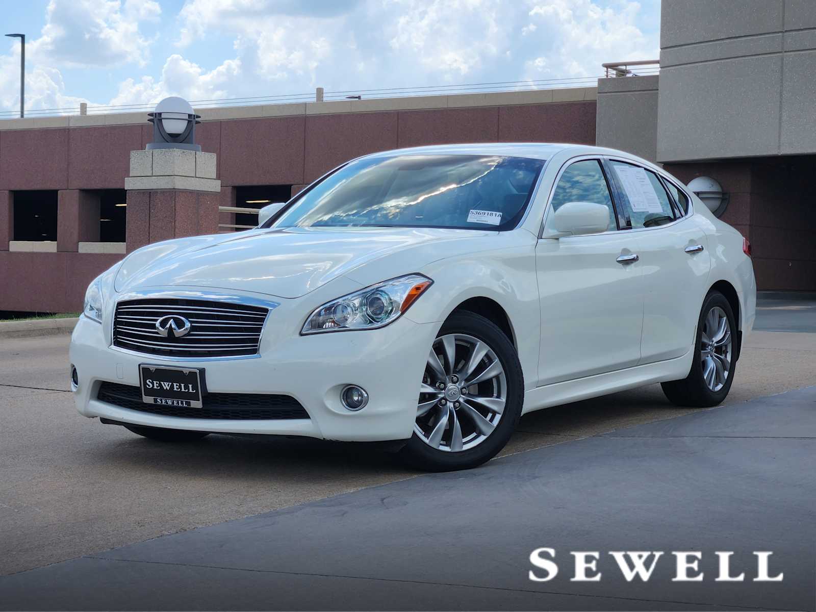 2013 INFINITI M