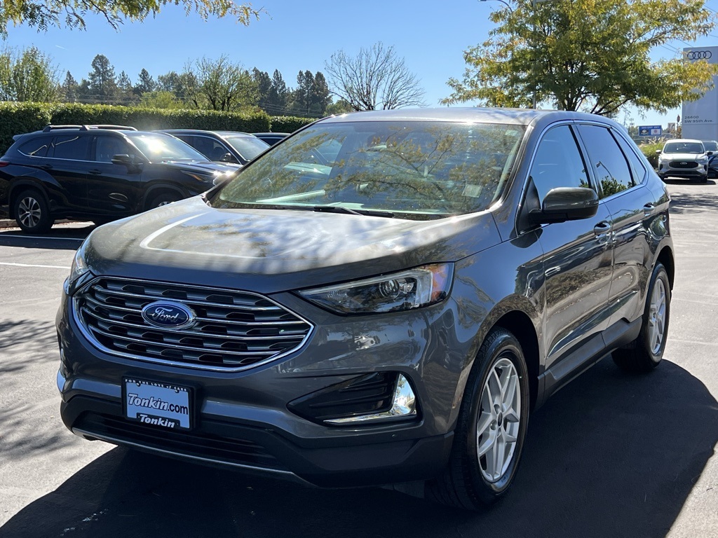 2022 Ford Edge SEL photo 3