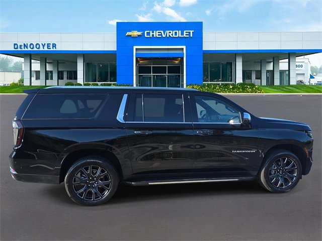 2025 Chevrolet Suburban Premier photo 4