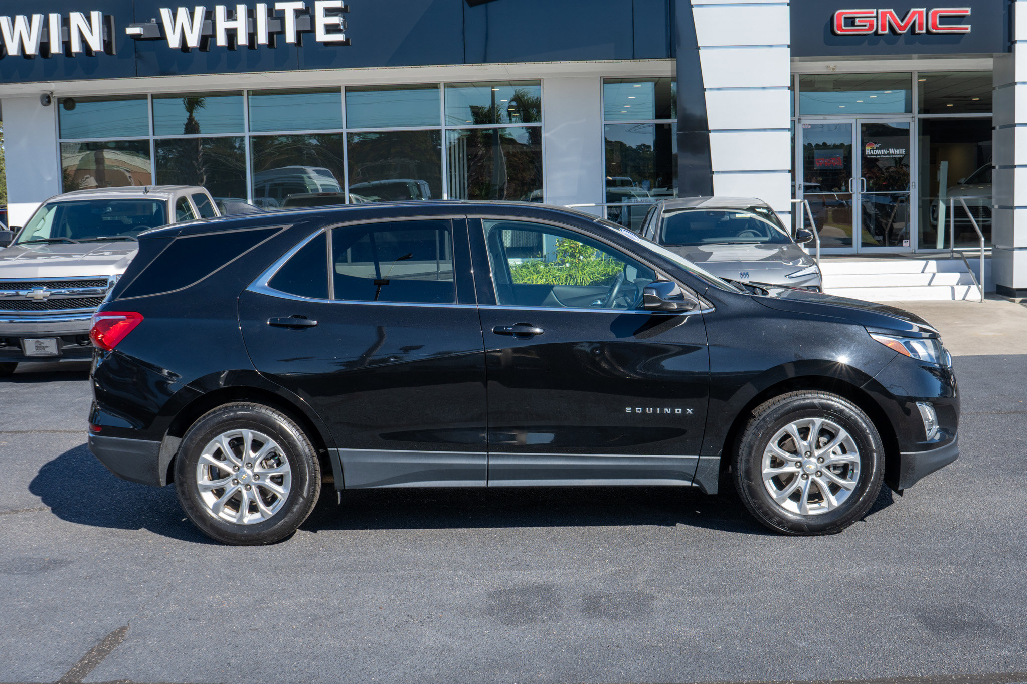 Used 2020 Chevrolet Equinox LT with VIN 2GNAXKEV8L6208565 for sale in Conway, SC