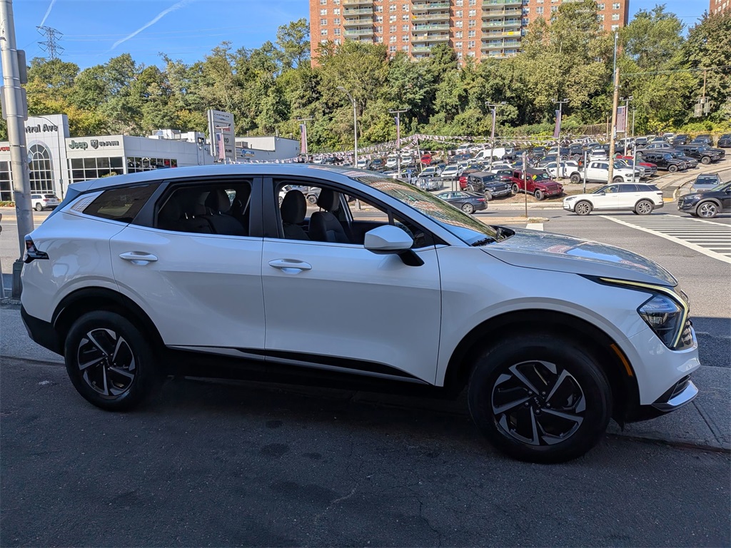 2023 Kia Sportage Hybrid LX photo 3