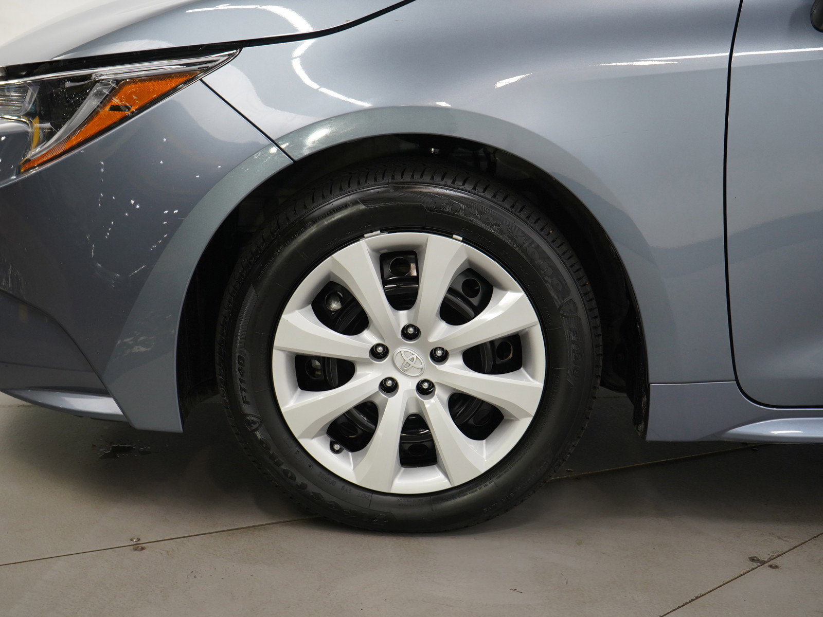 2024 Toyota Corolla LE photo 26