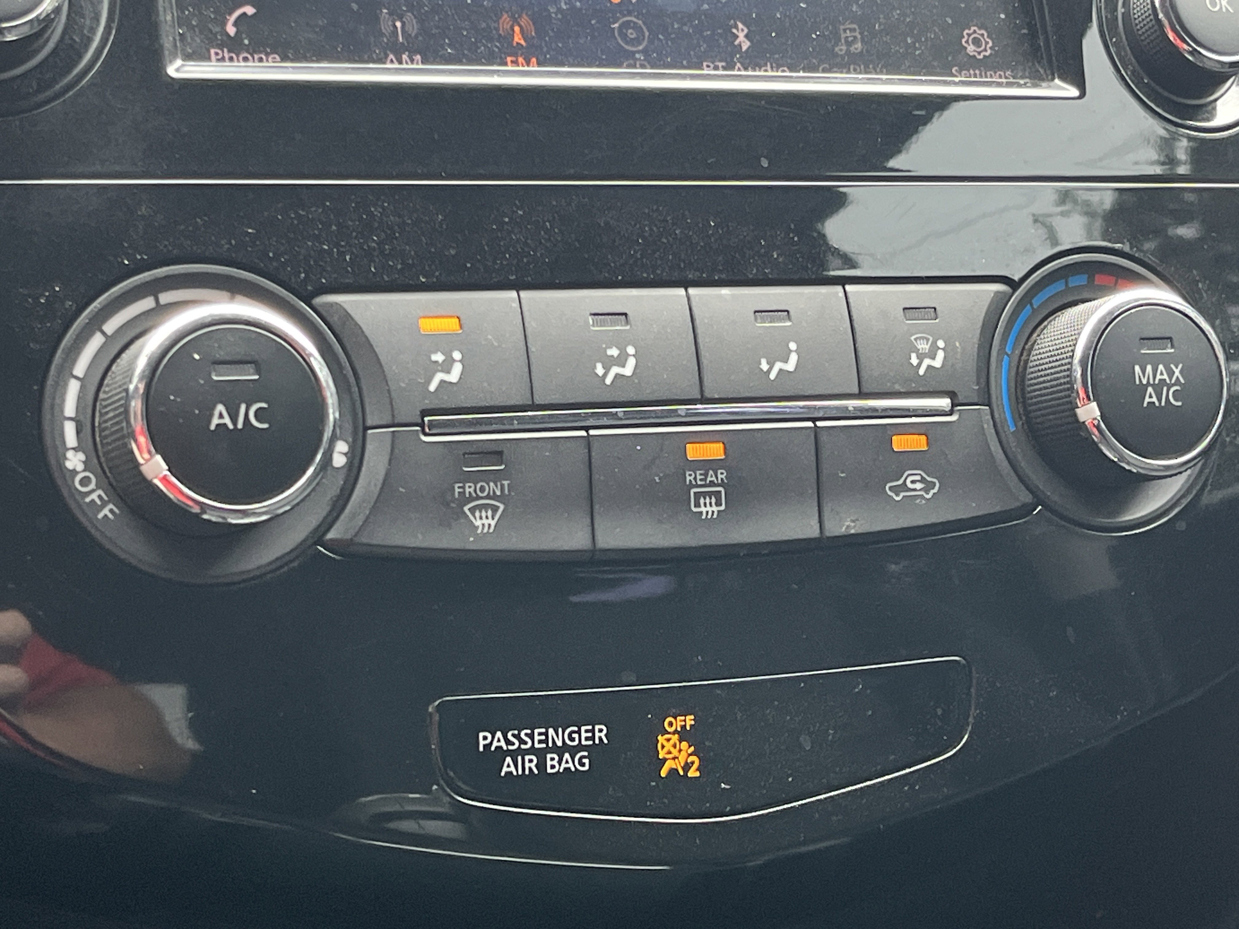 2018 Nissan Rogue S photo 2