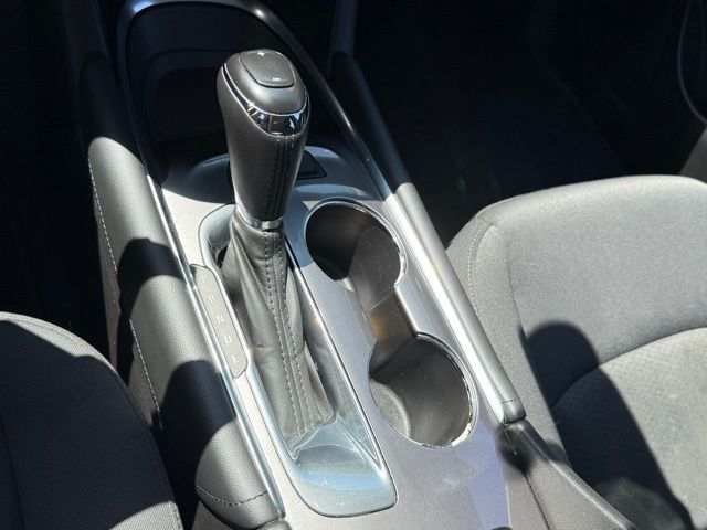 Used 2016 Iridescent Pearl Tricoat Chevrolet LT image 28