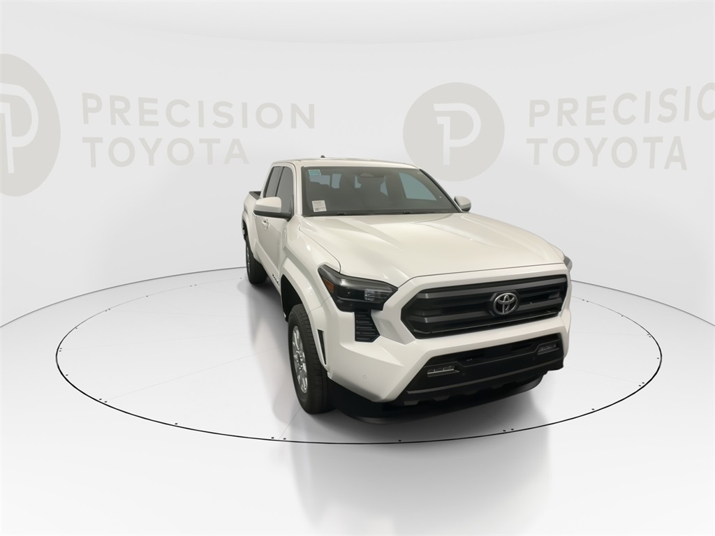 2025 Toyota Tacoma SR5 photo 4