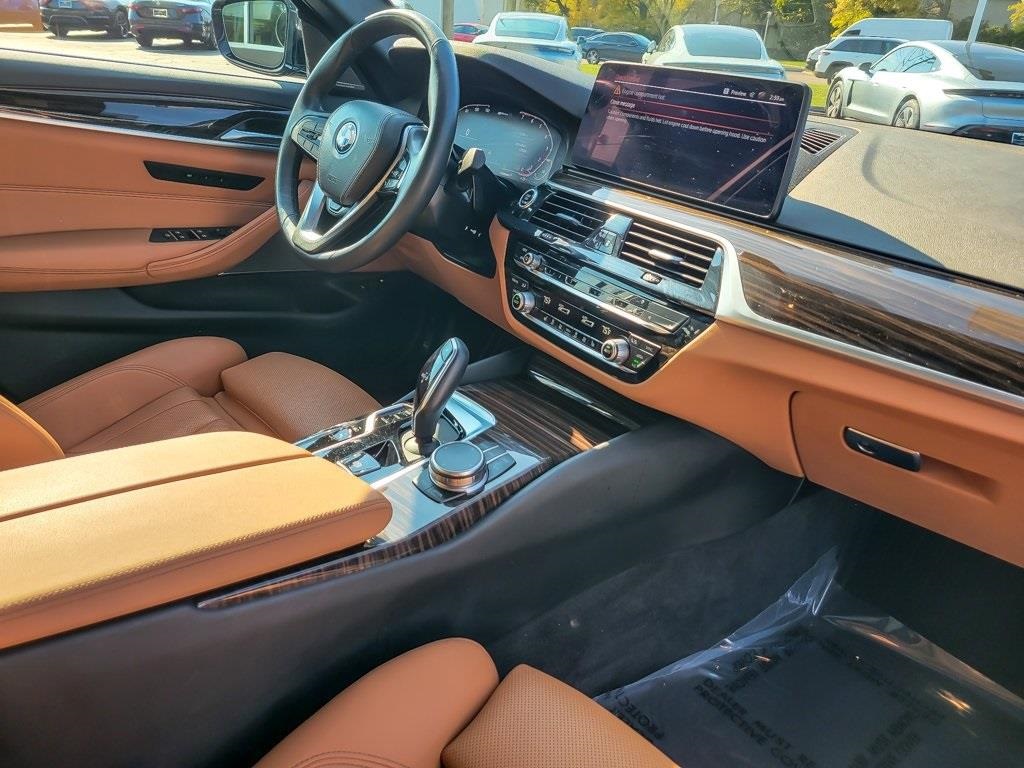 2023 BMW 530E - Image 23