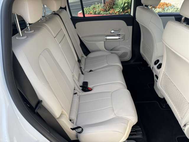 2023 Mercedes Benz EQB 300 4MATIC photo 8