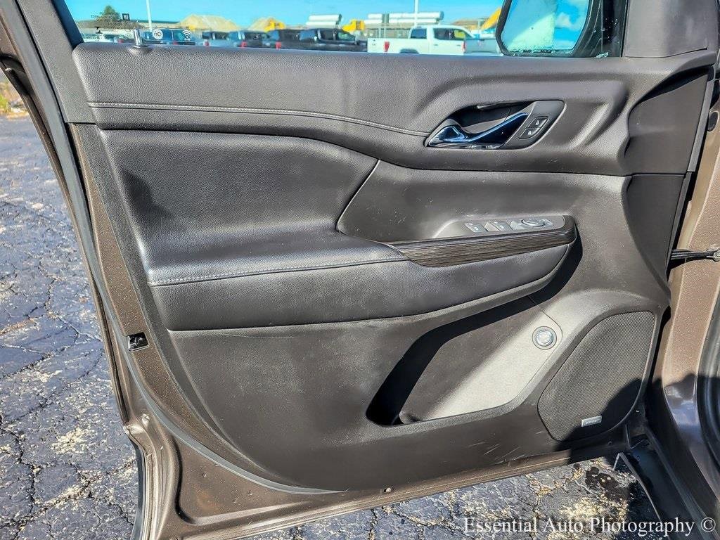 2019 GMC ACADIA - Image 18