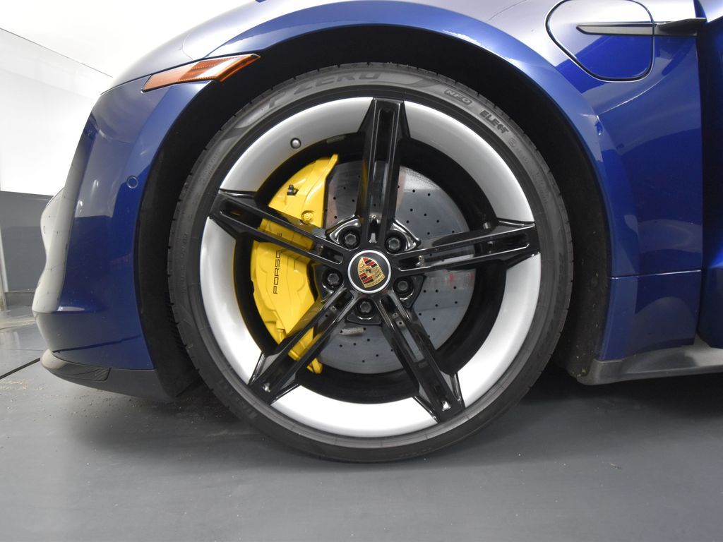 2020 Porsche Taycan Turbo S photo 13