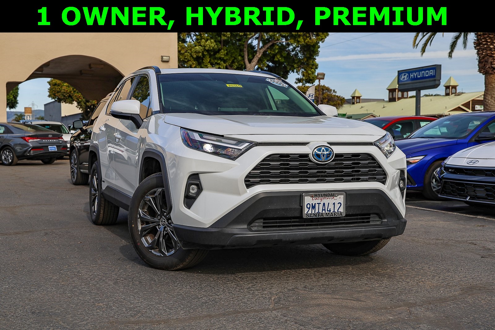 2024 Toyota RAV4 XLE Premium's photo