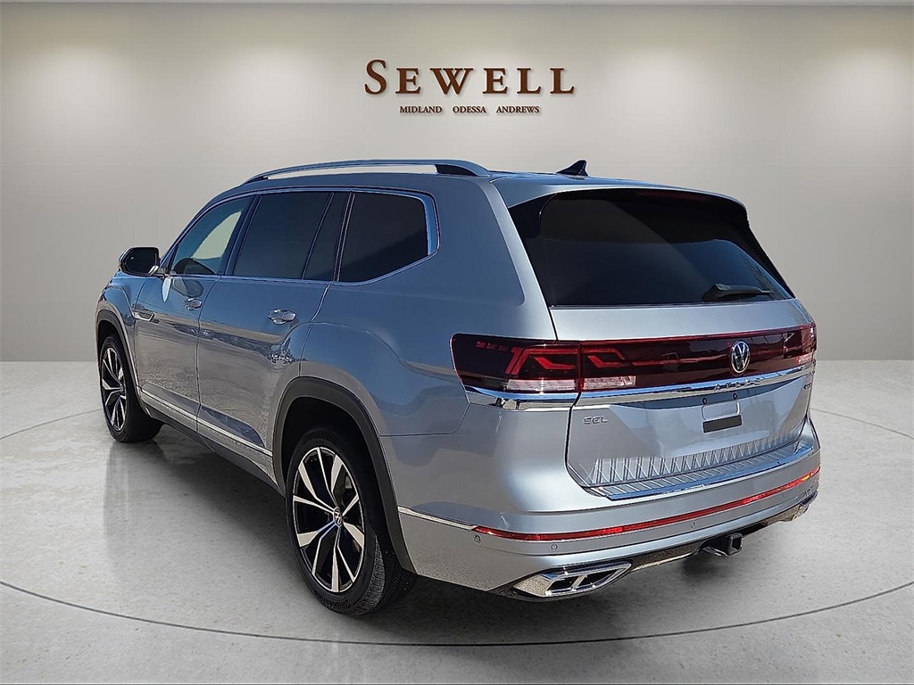 2024 Volkswagen Atlas SEL Premium R-Line photo 2
