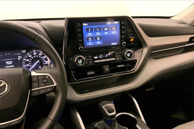 2022 Toyota Highlander XLE photo 5