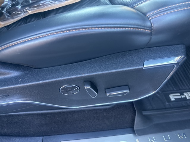 2022 Ford F-150 Platinum photo 29