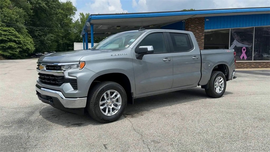 2025 Chevrolet Silverado 1500 LT photo 5
