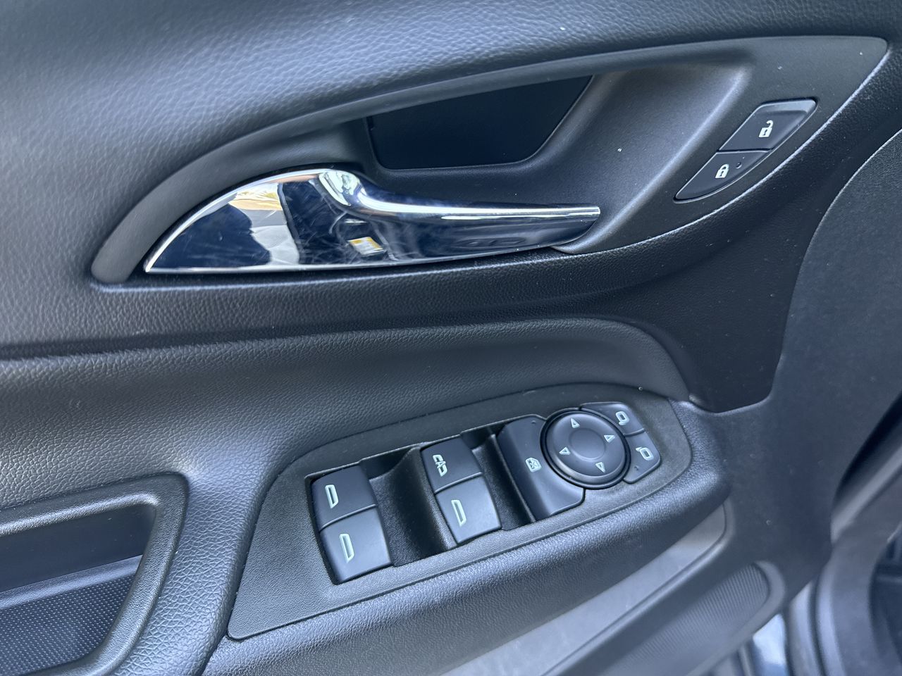 2023 Chevrolet Equinox LT photo 12