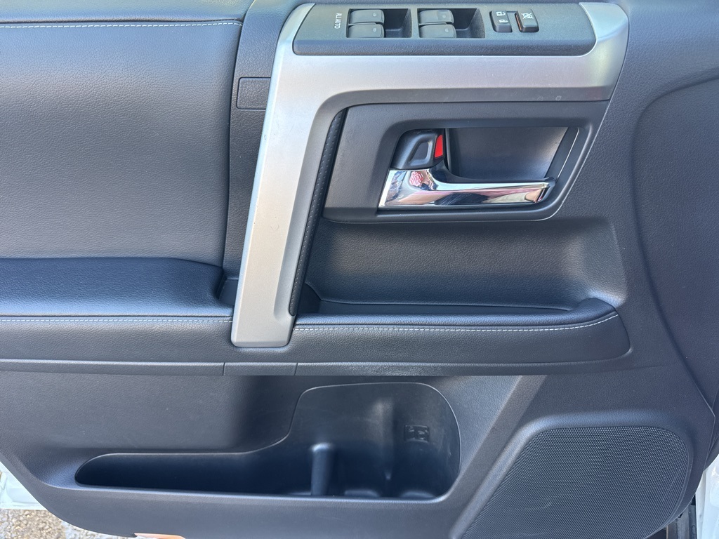 2024 Toyota 4Runner SR5 photo 17