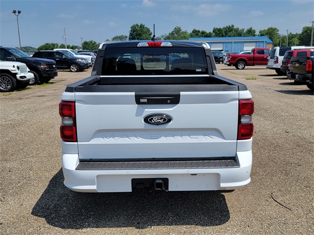 2025 Ford Maverick photo 3