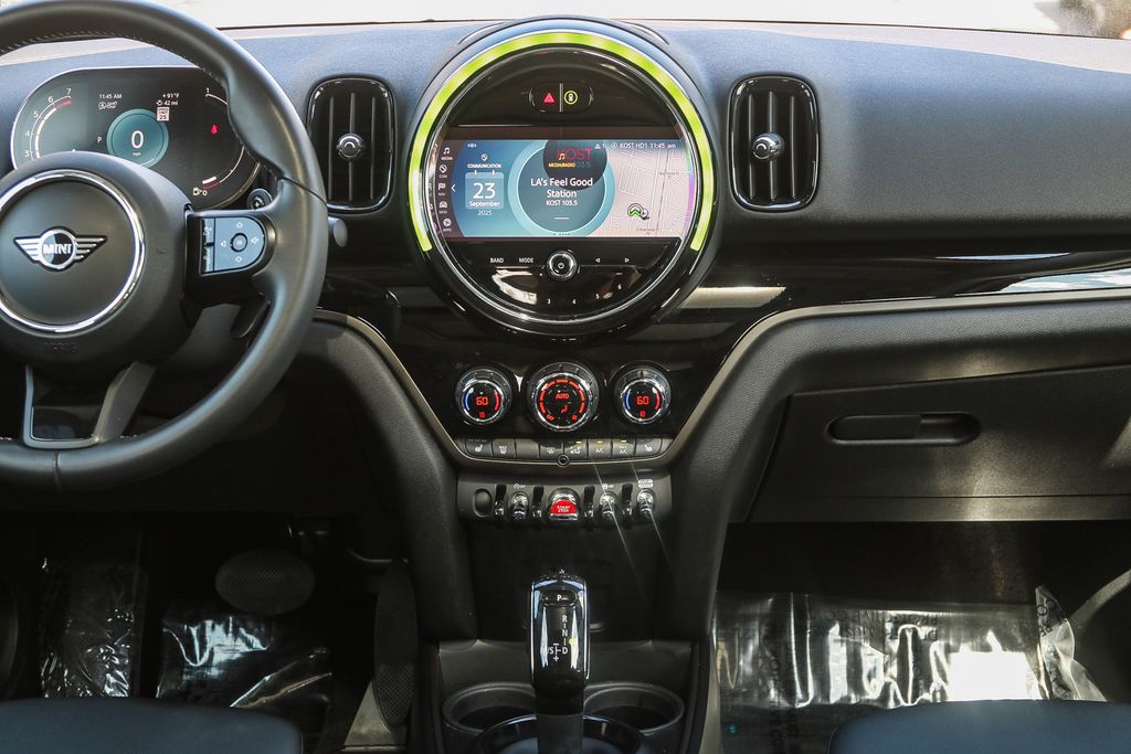 2023 Mini Cooper Signature photo 13