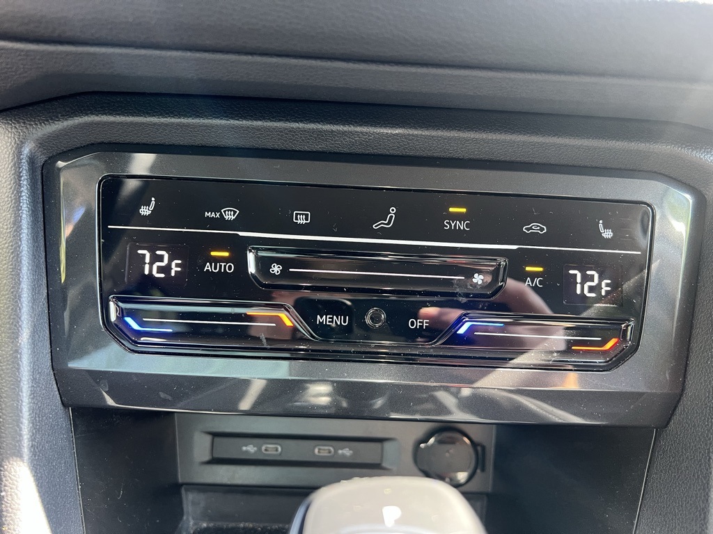 2022 Volkswagen Tiguan SE photo 16