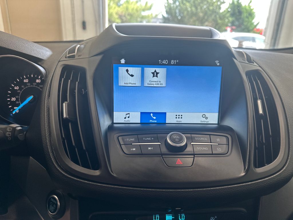 2019 Ford Escape SEL photo 16