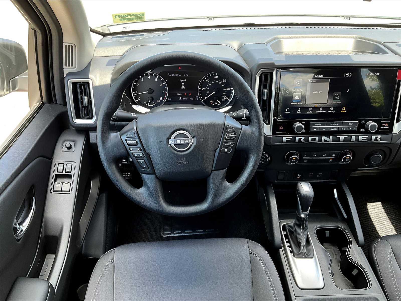 2025 Nissan Frontier SV photo 17