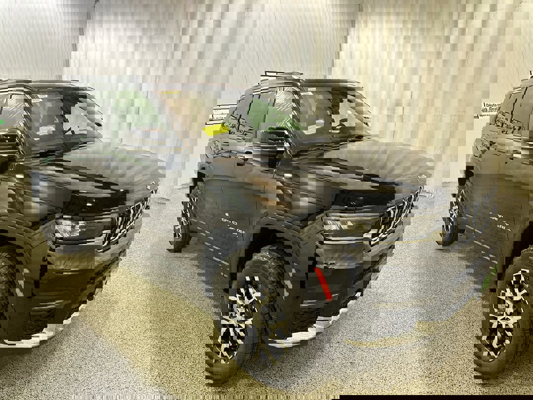 2025 Jeep Grand Cherokee L Limited's photo