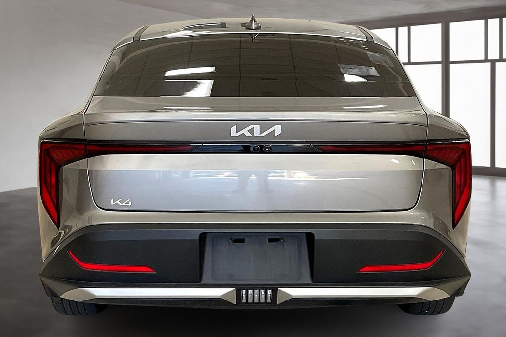2025 Kia K4 LXS photo 2