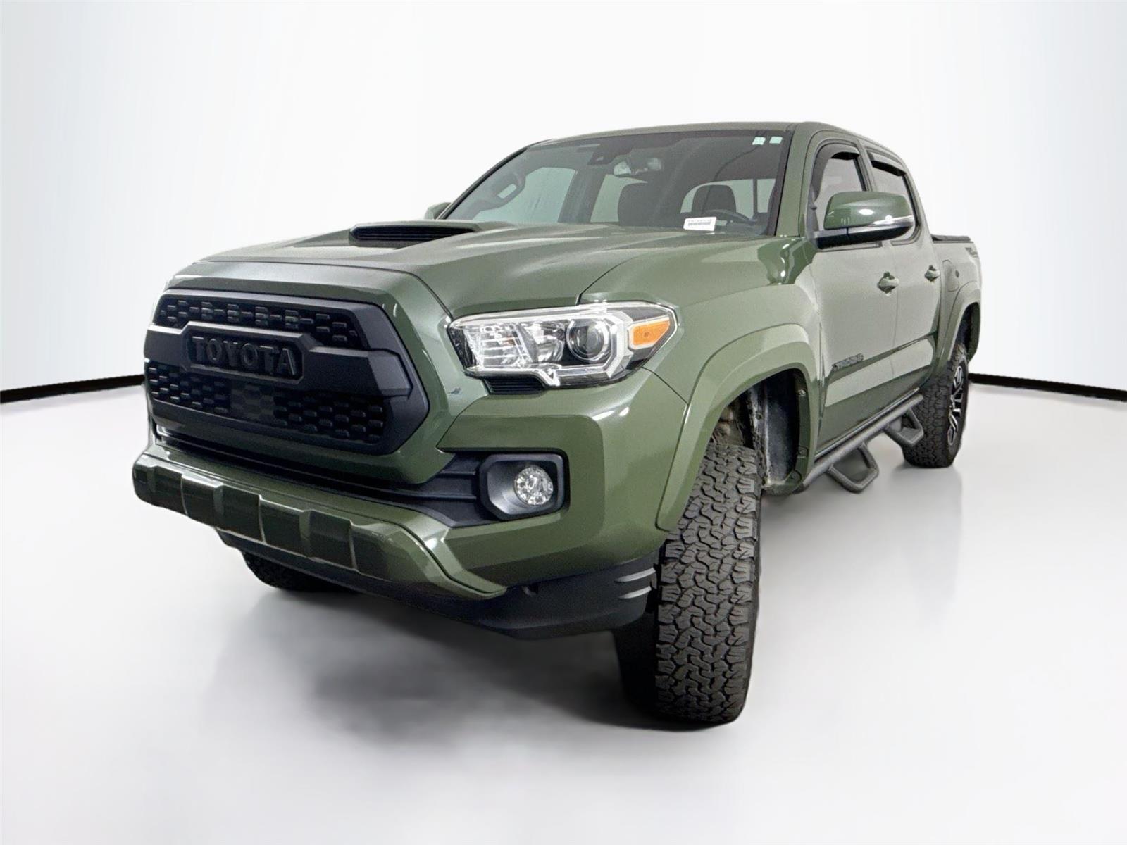 2021 Toyota Tacoma TRD Sport photo 2