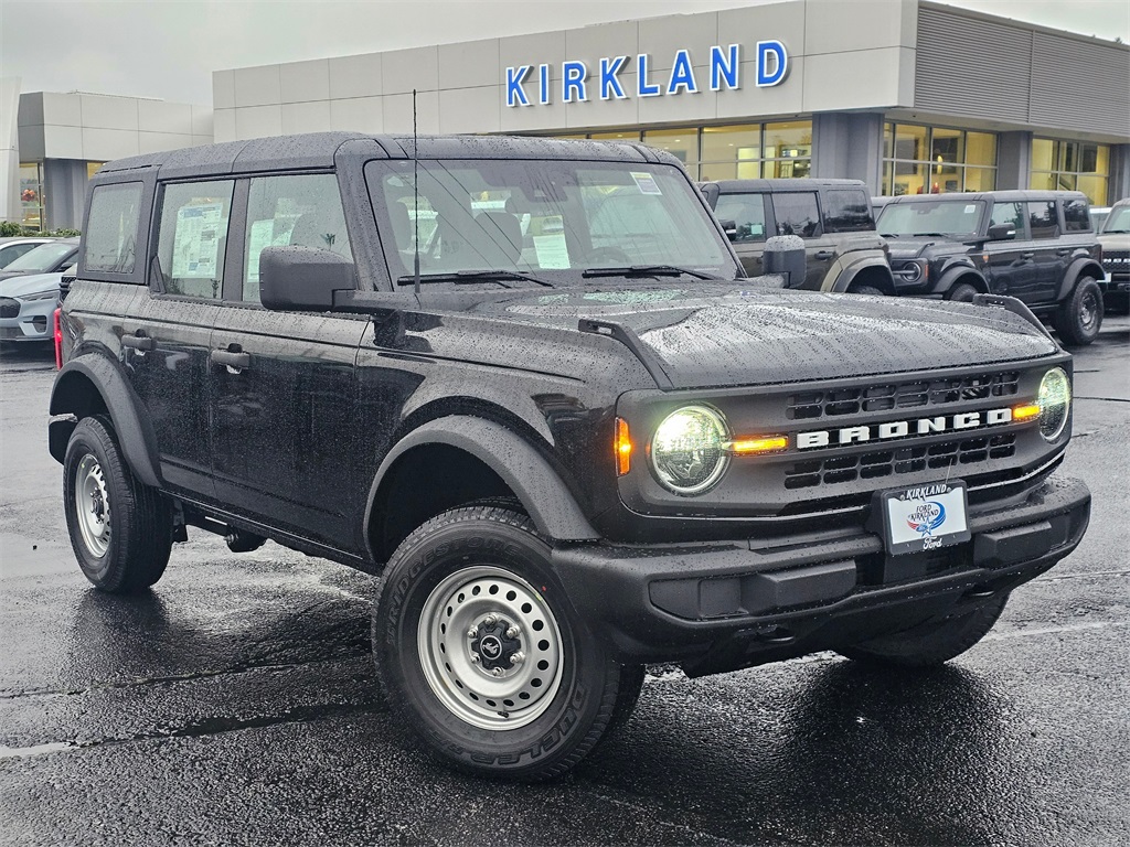 2025 Ford Bronco 4-Door Base's photo