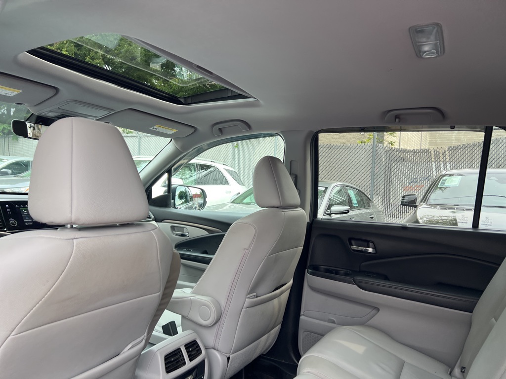 2019 Honda Pilot EX-L photo 19