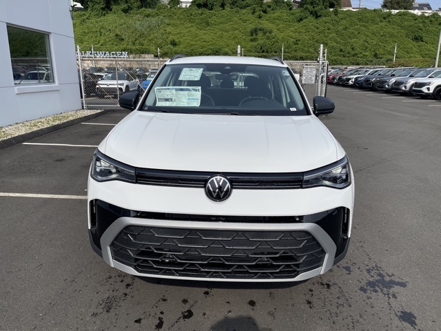 2025 Volkswagen Taos S photo 4