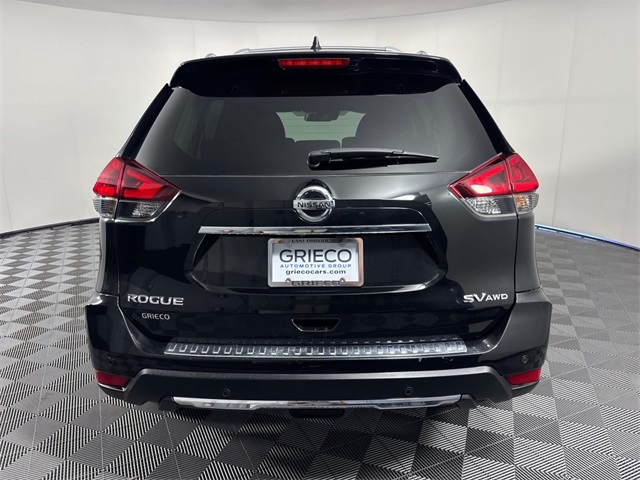2019 Nissan Rogue SV photo 4
