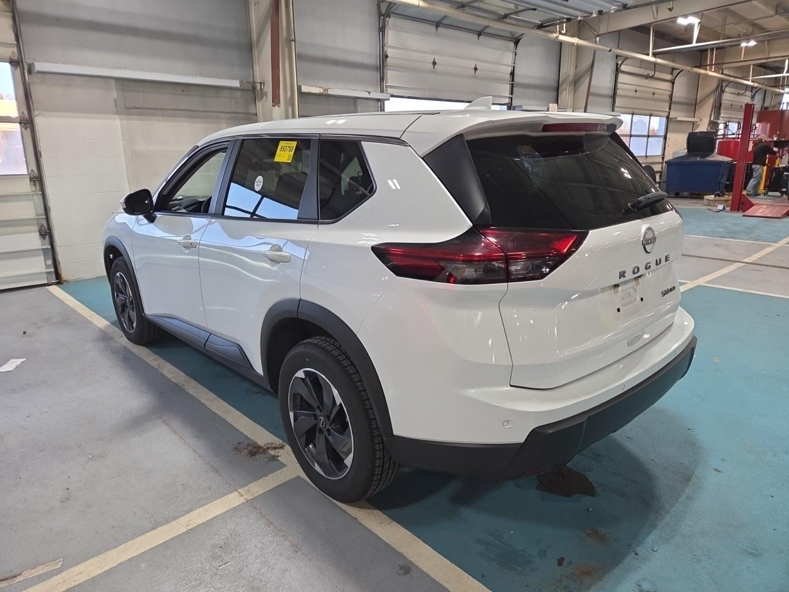 2024 Nissan Rogue SV photo 2