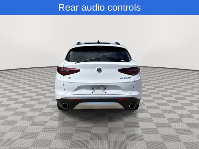2019 Alfa Romeo Stelvio Base photo 6