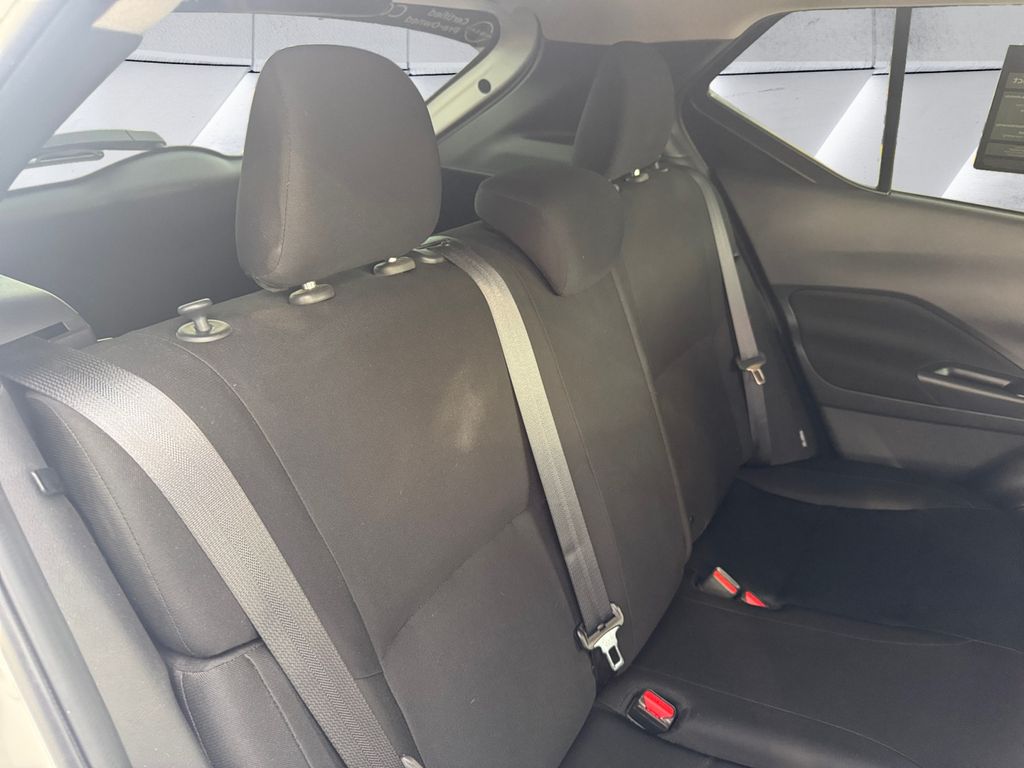 2023 Nissan Kicks S photo 15