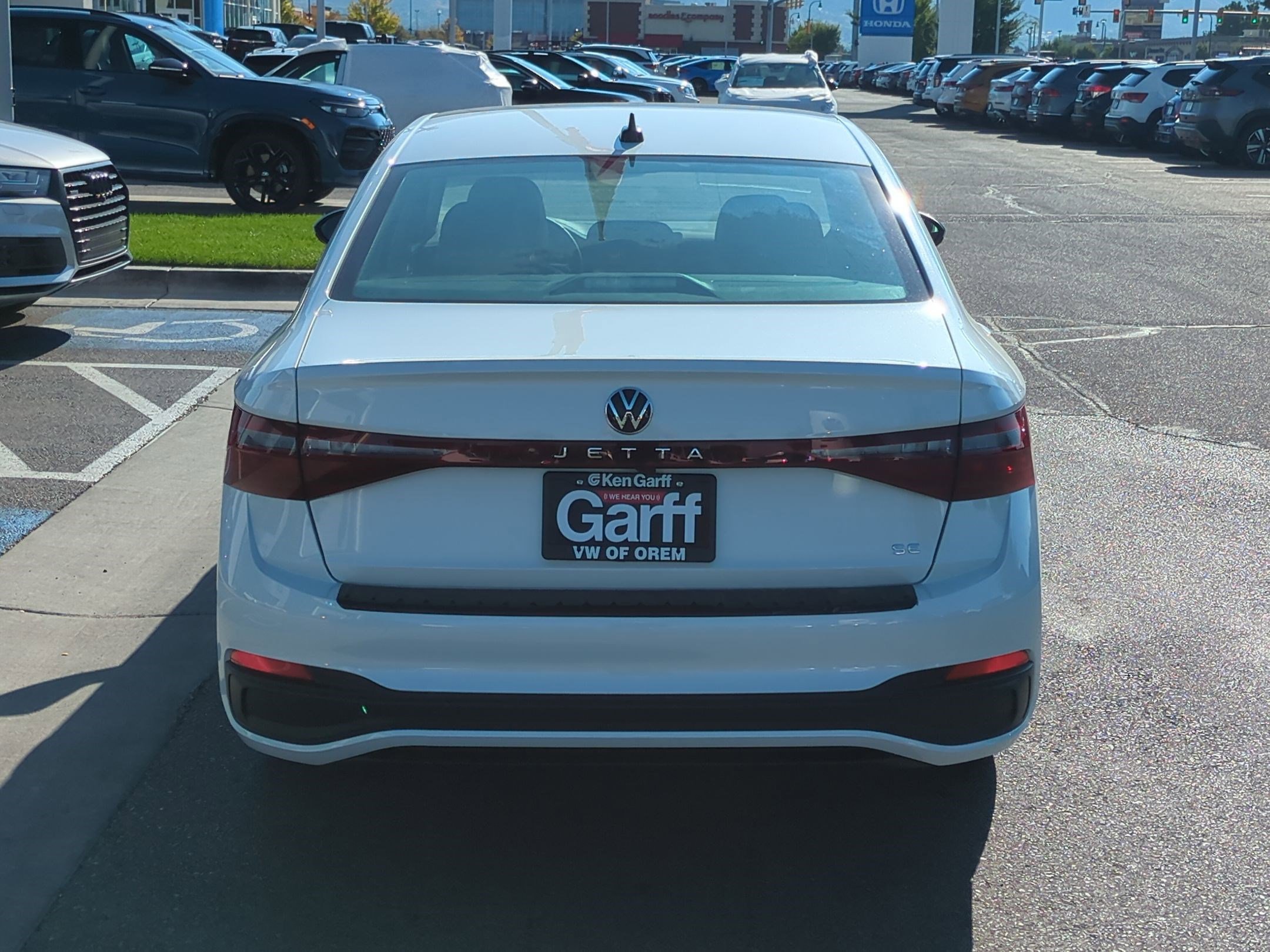 2025 Volkswagen Jetta SE photo 4