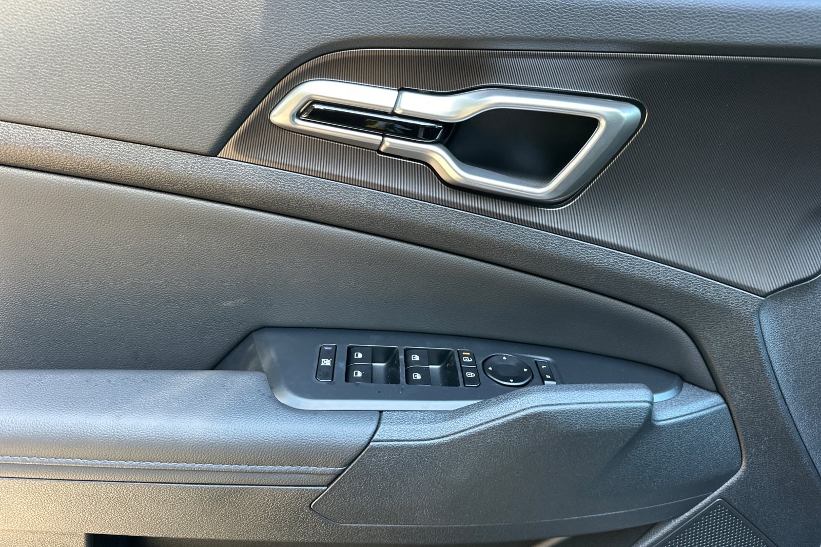 2026 Kia Sportage EX photo 6
