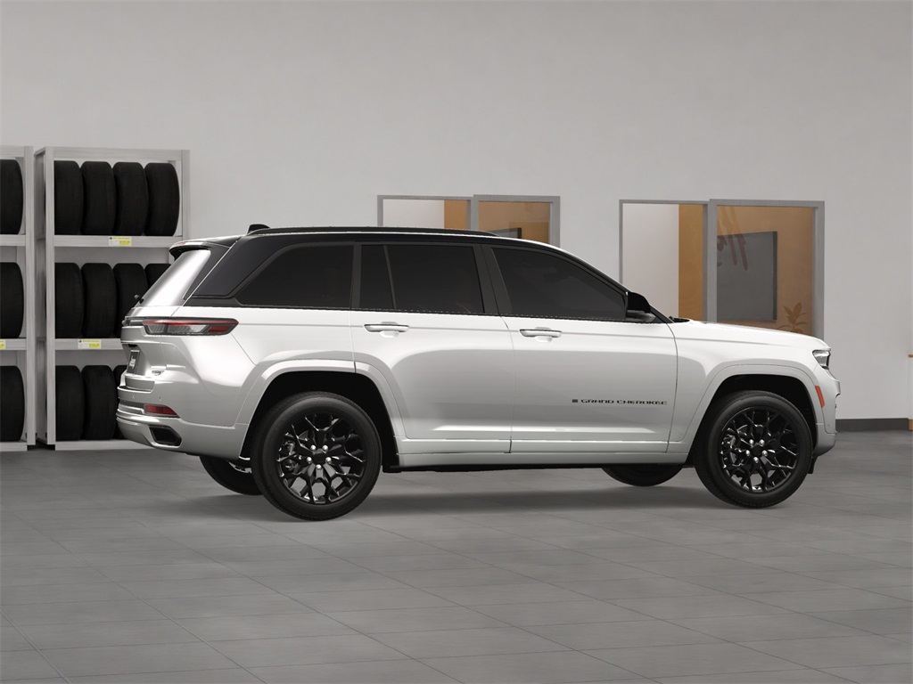 2025 Jeep Grand Cherokee Summit photo 2