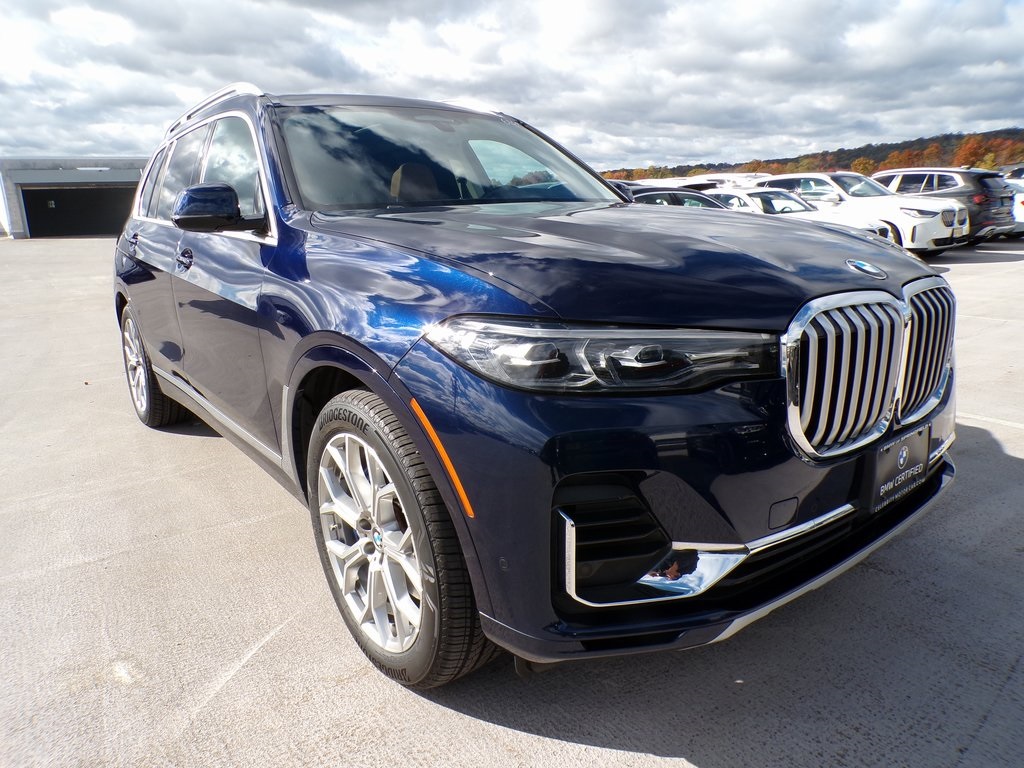 2022 BMW X7 40i's photo