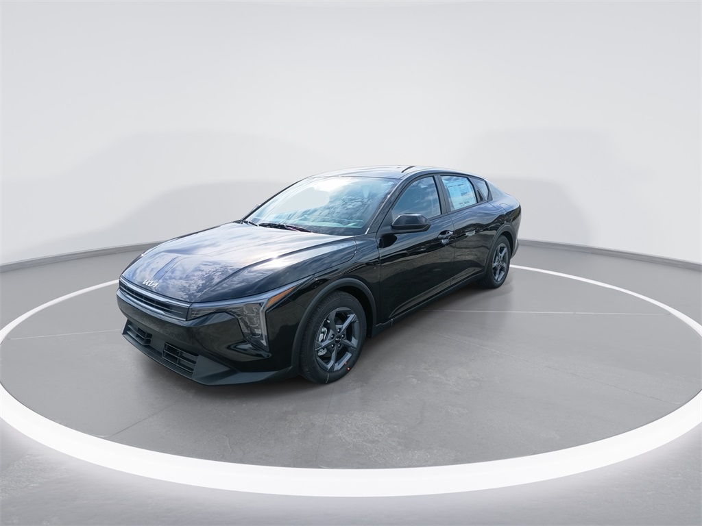 2025 Kia K4 LXS photo 4