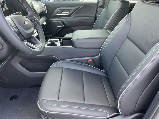 2025 Chevrolet Silverado EV LT photo 13