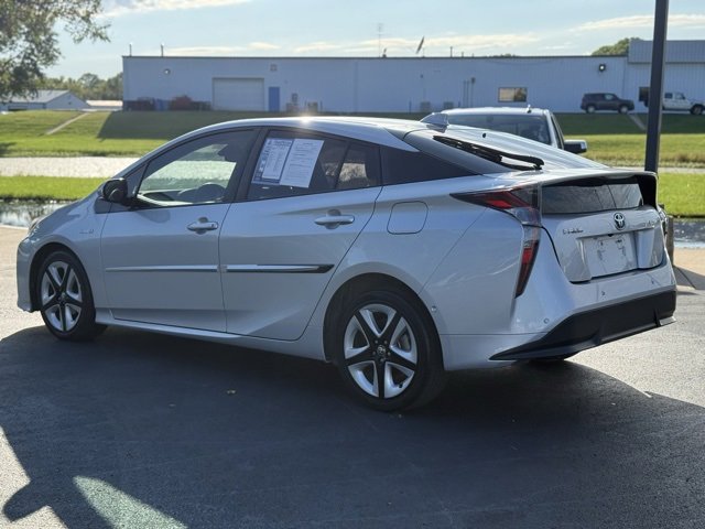2018 Toyota Prius Two photo 4