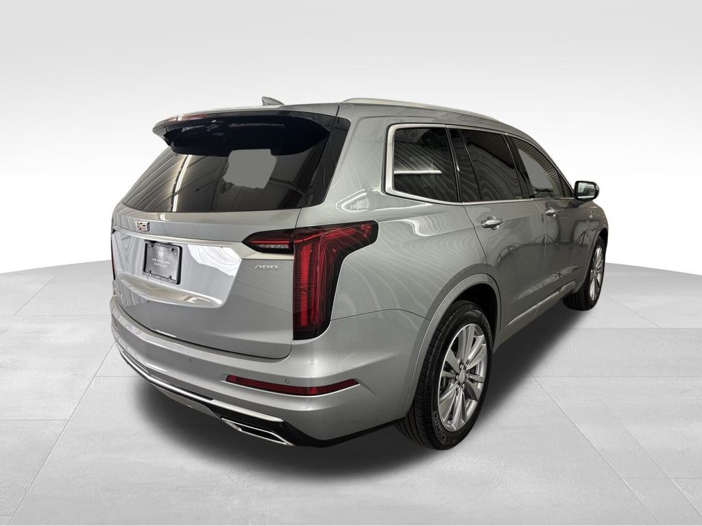 2025 Cadillac XT6 Premium Luxury photo 2